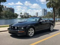 Ford Mustang GT Convertible — front