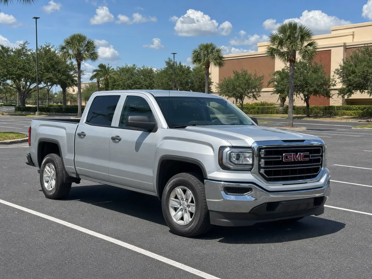 GMC Sierra 1500 — front