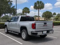 GMC Sierra 1500 — side