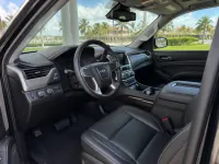 GMC Yukon — interior
