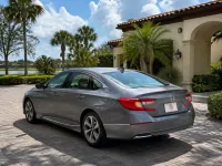 Honda Accord Hybrid — lateral