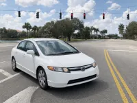 Honda Civic — frente