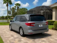 Honda Odyssey — lateral