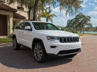 Jeep Grand Cherokee — front