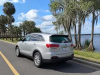 Kia Sorento — lateral
