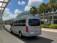Mercedes-Benz Sprinter 2500 15-Passenger — side
