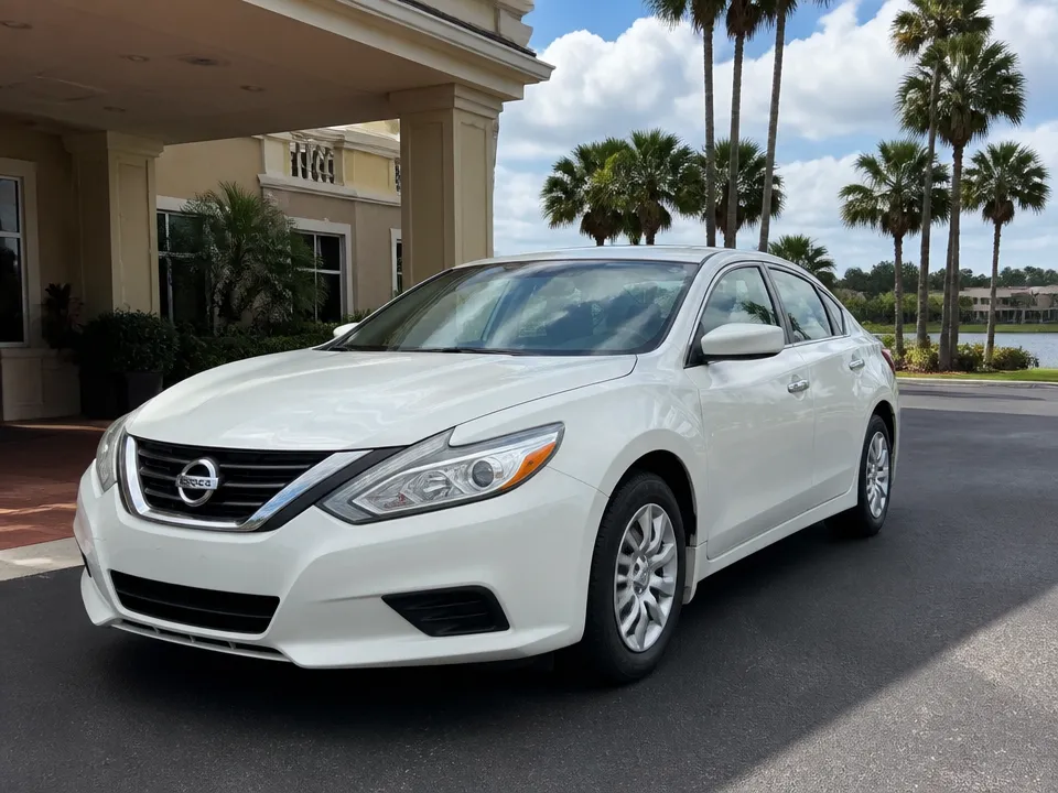 Nissan Altima — car rental in Orlando