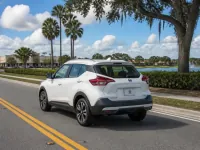 Nissan Kicks — lateral