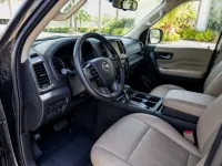 Nissan Pathfinder — interior