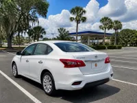 Nissan Sentra — lateral