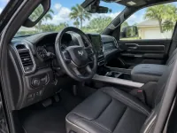 Ram 1500 — interior