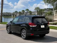 Subaru Forester — lateral