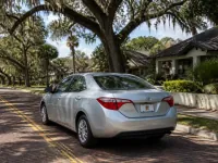 Toyota Corolla — lateral