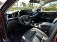 Toyota Highlander — interior