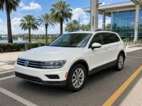 Volkswagen Tiguan — front