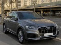 Audi Q7 — front