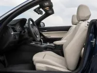 BMW 2 Series Convertible — салон