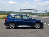 BMW X1 — seitlich