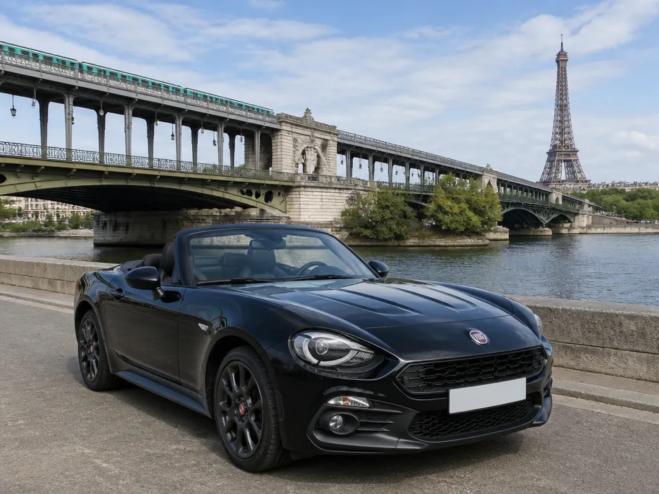 Fiat 124 Spider — car rental in Paris