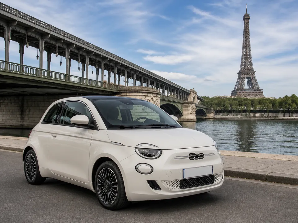 Fiat 500e — car rental in Paris