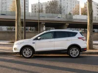 Ford Kuga — seitlich