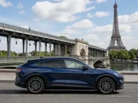 Ford Mustang Mach-E — сбоку