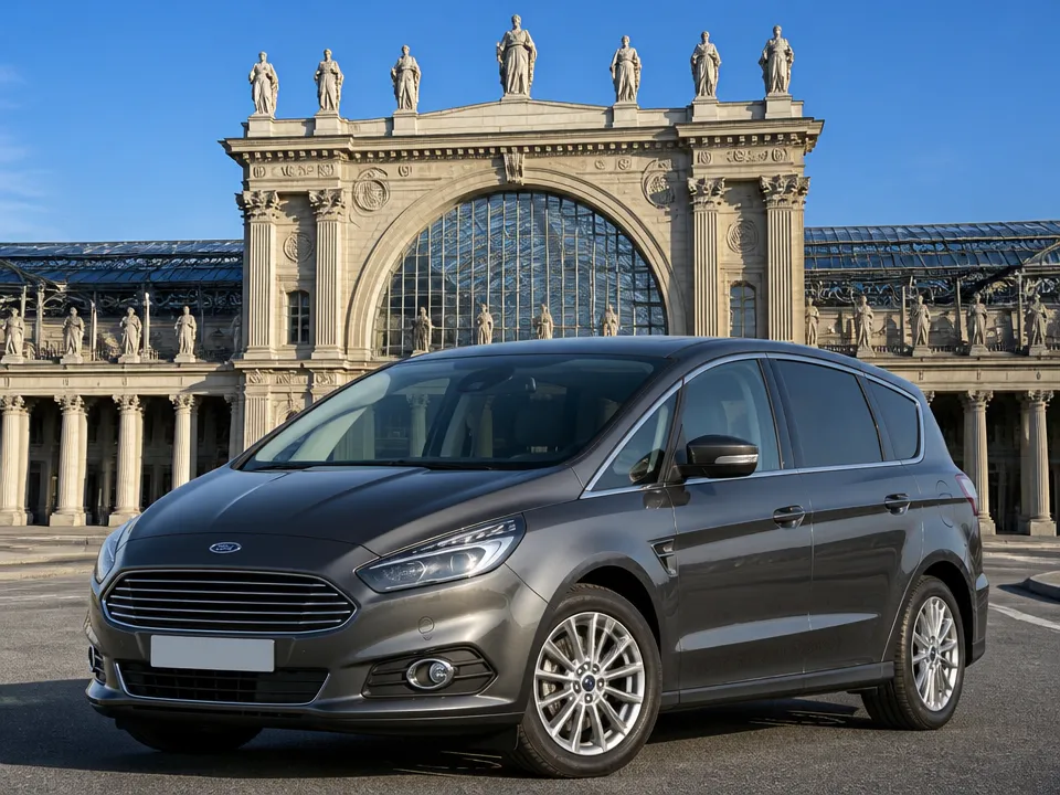 Ford S-Max — car rental in Paris