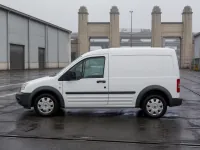 Ford Transit Connect — side