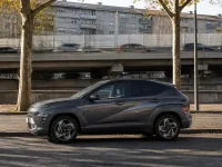 Hyundai Kona — seitlich
