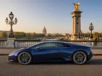 Lamborghini Huracan — side