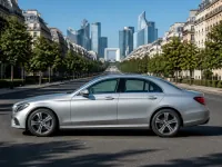 Mercedes-Benz E-Class — seitlich