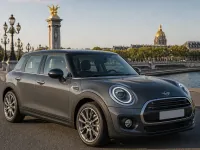 Mini Cooper 5-door — front