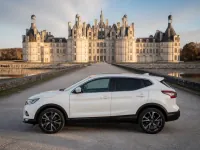 Nissan Qashqai — lateral