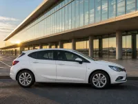 Opel Astra — side
