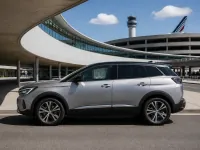 Peugeot 3008 — сбоку