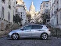 Peugeot 308 — 侧面