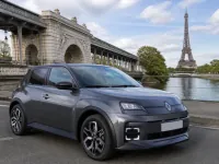 Renault 5 E-Tech — front