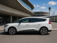Renault Grand Scenic — seitlich