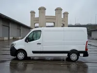 Renault Master — side