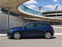 Renault Megane — side