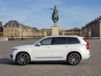 Volvo XC90 Hybrid — lateral