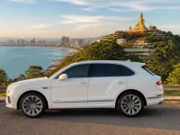 Bentley Bentayga — पार्श्व