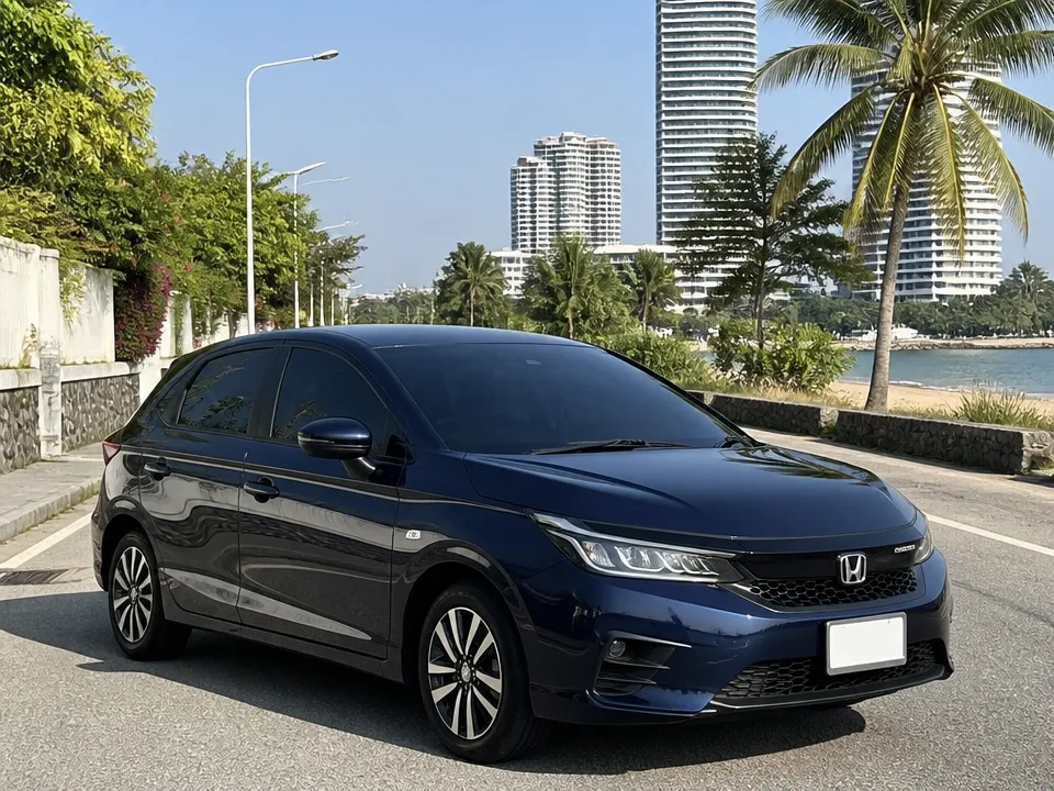 Honda City Hatchback e:HEV — รถเช่าพัทยา