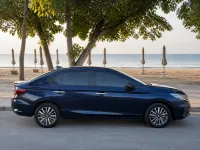 Honda City — 측면