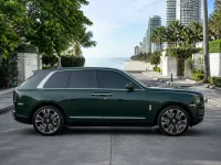 Rolls-Royce Cullinan — 측면