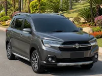 Suzuki XL7 — सामने