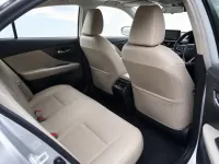 Toyota Corolla Altis Hybrid — आंतरिक