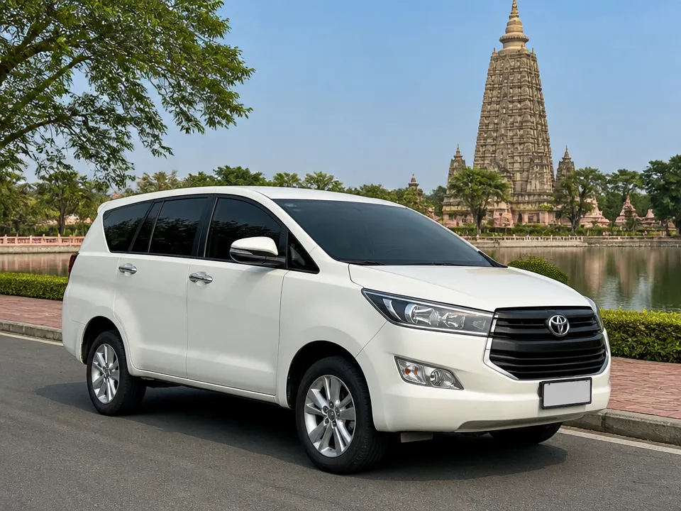 Toyota Innova Crysta — รถเช่าพัทยา