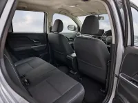 Toyota Veloz — 실내