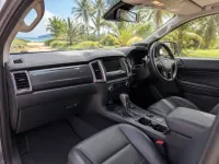 Ford Everest — 内饰